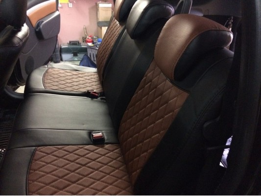 Авточехлы на Lada Largus