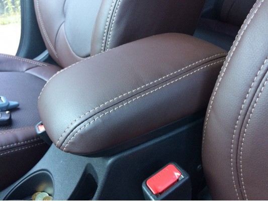 Перетяжка центрального подлокотника