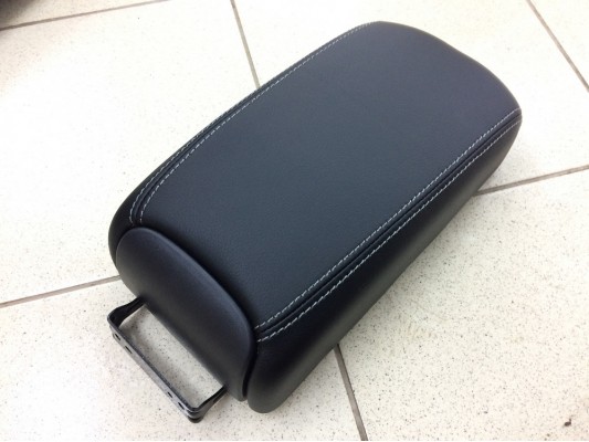 Перетяжка центрального подлокотника